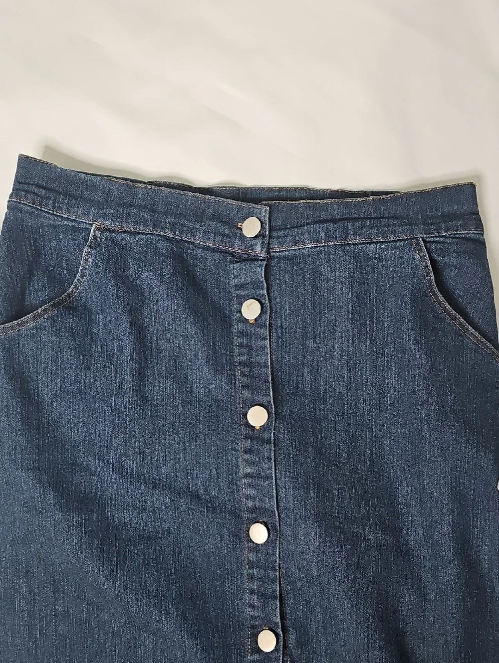 Button-Front Dark Denim Midi Skirt - Picture 3 of 4